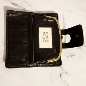 HOBO Nova Vintage Black Leather Wallet w Kisslock Pouch Wanderlust Lining
